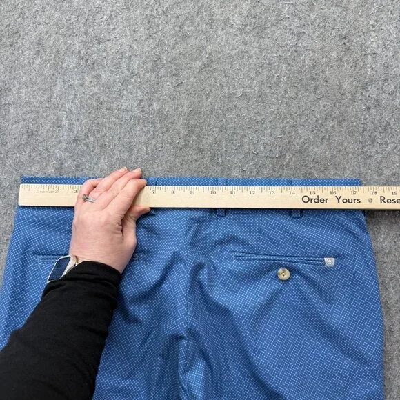 Peter Millar Golf Shorts Men 34 Blue Polka Dot Performance 9" Stretch - Picture 11 of 16